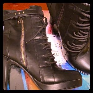 Women’s Black Boot